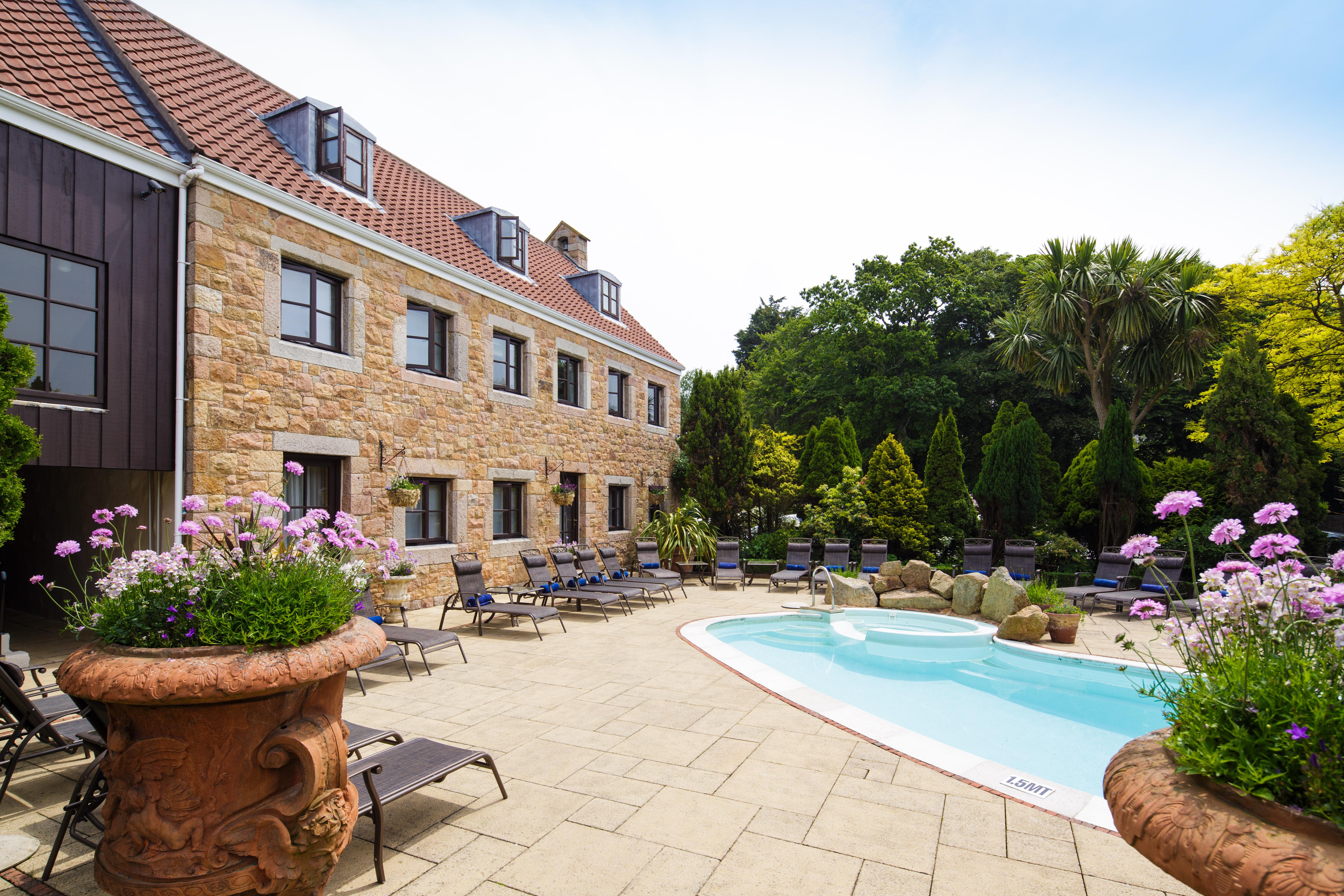 Greenhills Country Hotel Saint Peter Bagian luar foto