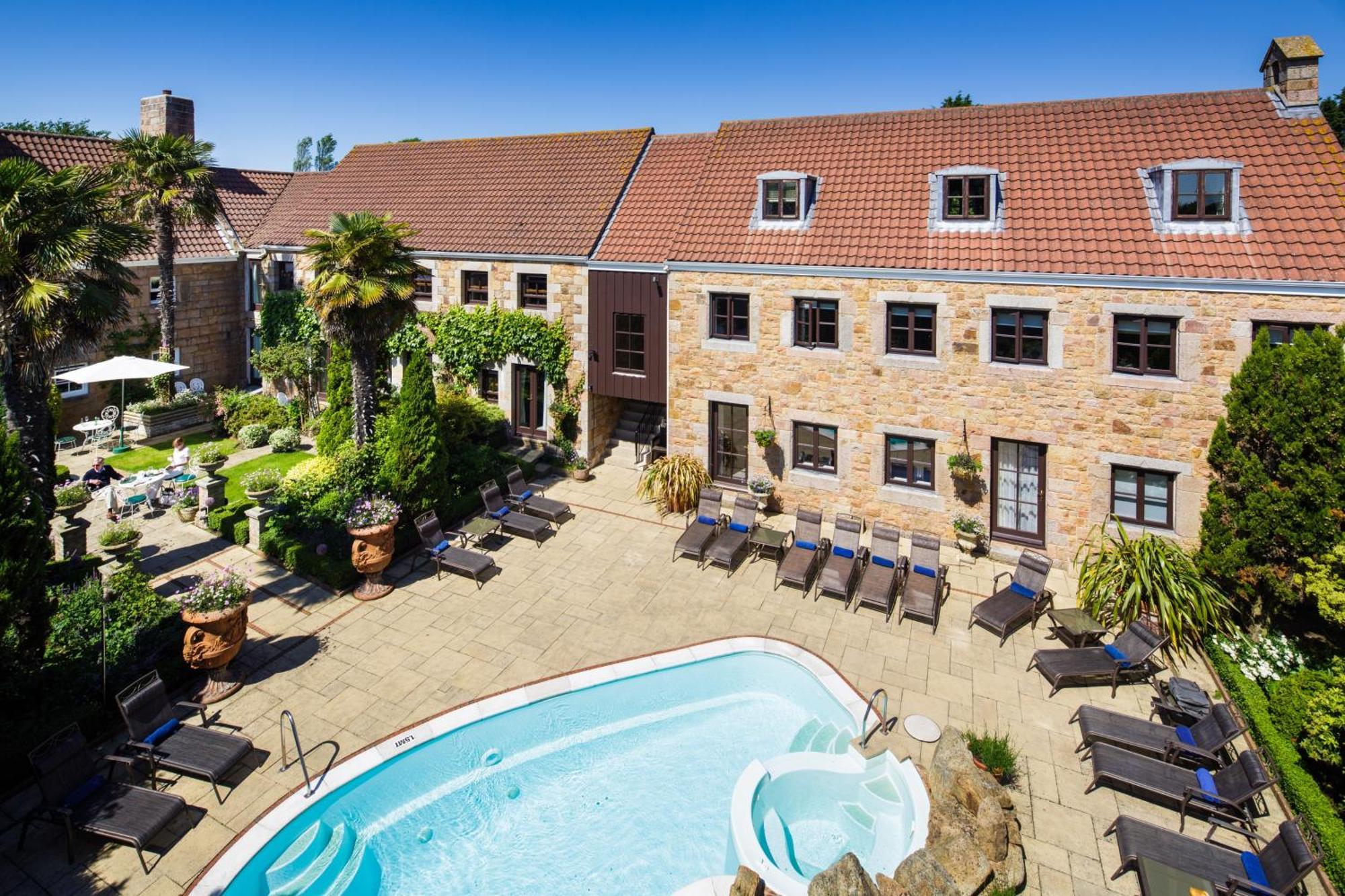 Greenhills Country Hotel Saint Peter Bagian luar foto